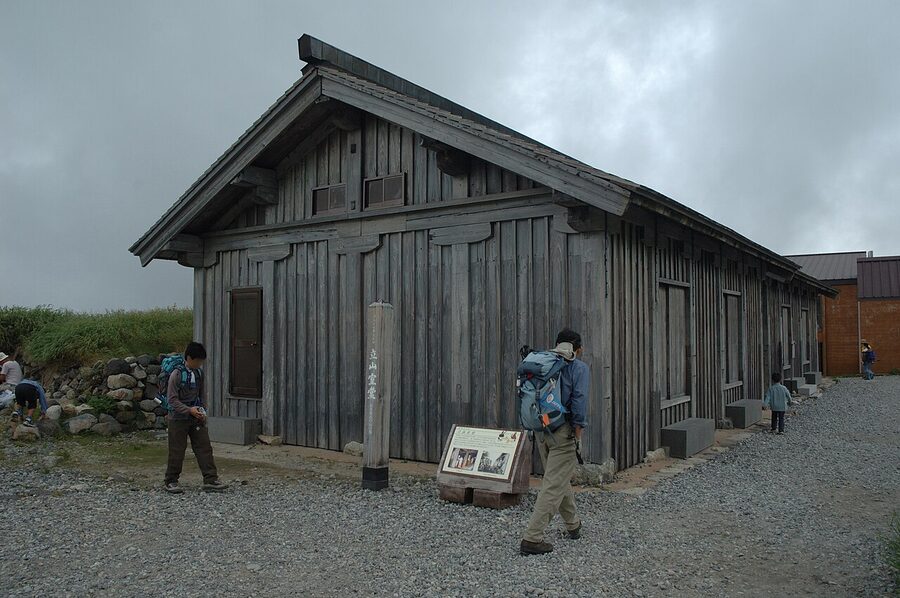Tateyama Murodo plateau at 2,450m with Hotel Tateyama and Murodo mountain hut in view