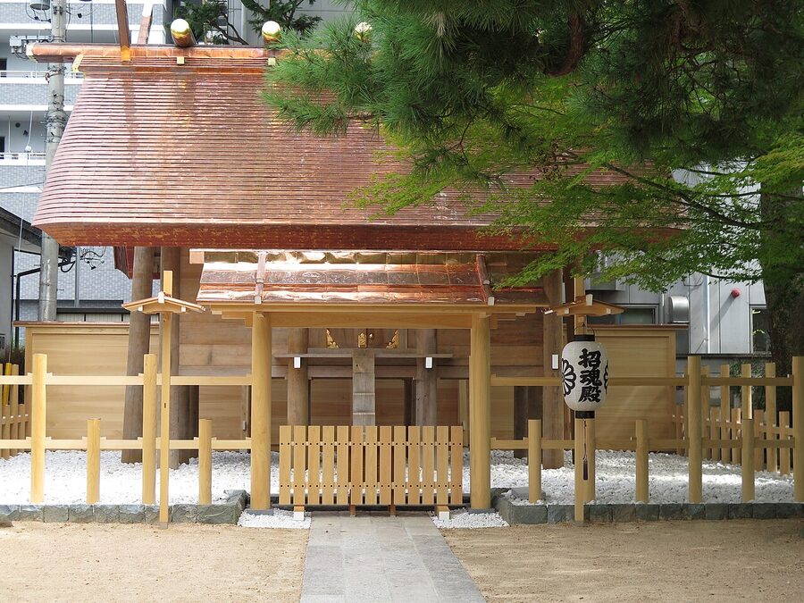 Yohashira Shrine in central Matsumoto
