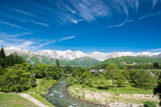 1 Day Historic Obuse and Hokusai Mad Man of Art Tour in Japan - Lunch in Obuse: Kurabu (and vegetarian options)