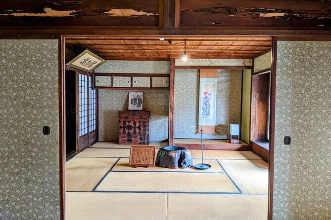 1 Day Historic Obuse and Hokusai Mad Man of Art Tour in Japan - Stop 1: Kozan Takai Memorial Museum and Hokusai’s Obuse studio setting
