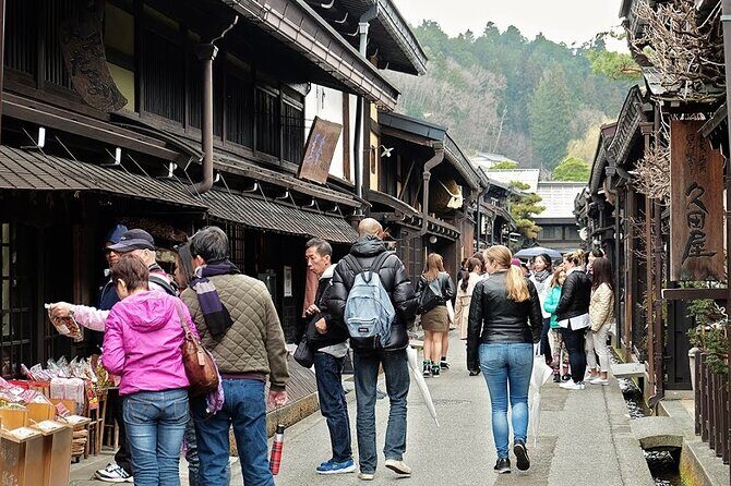 1 Day Private Charter Tour to Shirakawa-go & Takayama - Wada House: seeing the inside of a gassho home