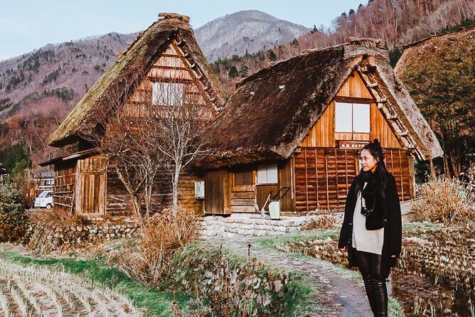 1 Day Private Charter Tour to Shirakawa-go & Takayama - Takayama Jinya and the old government center feeling