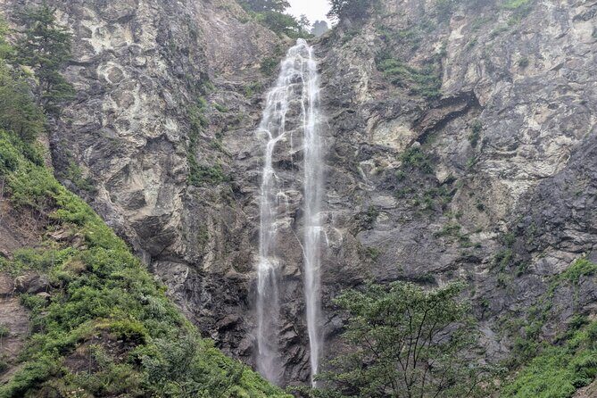 1 Day Tour from Kanazawa Tedori Gorge White Road and Shirakawa Go - Price and logistics: is $200.67 good value?