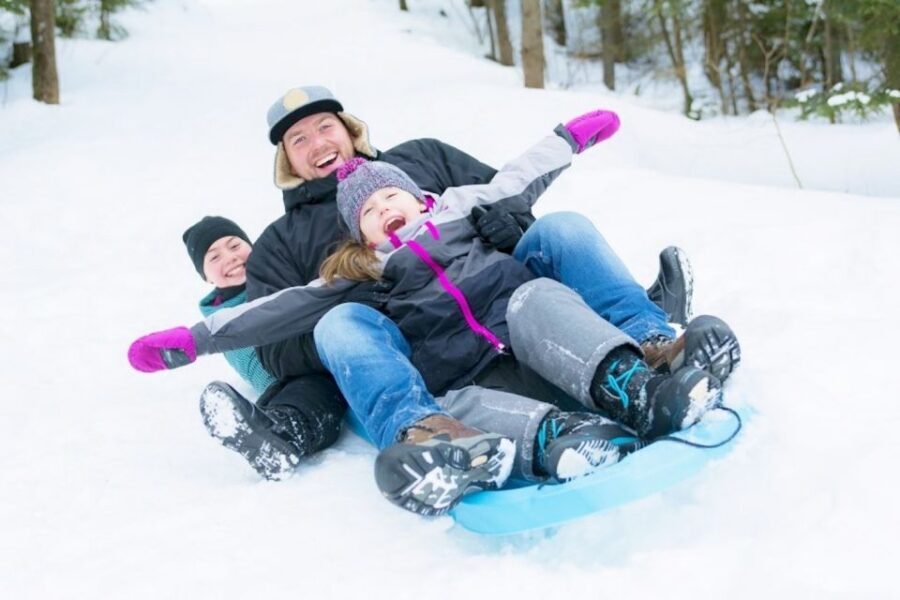 1 Day Tour: Snow Monkeys & Snow Fun in Shiga Kogen - Shiga Kogen snow play: fun, loud, and very Japan