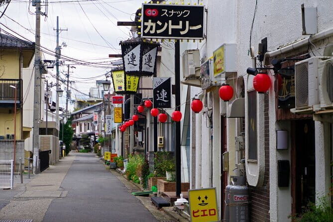 1-Day Winter Tour From Nozawa Onsen: Snow Monkeys, Zenko-ji Temple & Sake - Nishinomon-Yoshinoya sake brewery: short, warm, and genuinely Nagano