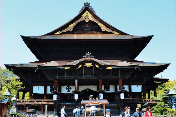 2-Day Zenkoji Overnight Tour with 'Shukubo' Temple Lodging - Day 1 start: Saiko-ji and the “warming up” temples