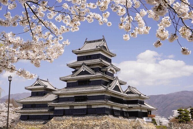 4 Days Central Japan Tour from Nagano to Kanazawa - Day 2: Matsumoto Castle and Kamikochi’s Japanese Alps valley