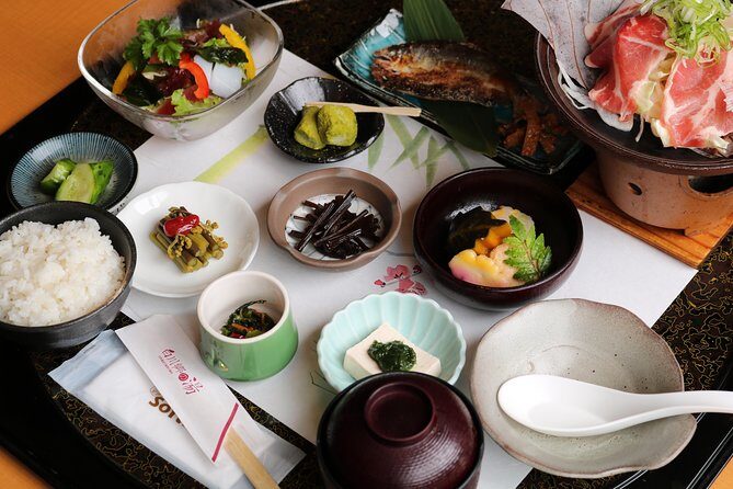 [Day trip bus tour from Kanazawa Station] Weekend only! World Heritage Shirakawago Day Bus Tour - Stop 2: Historic villages in Shirakawa-go with real freedom-walk time
