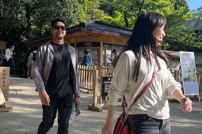 Discover Kanazawa with a Local: Private & Custom Tour - Kenrokuen Garden: calm beauty with a guide’s context