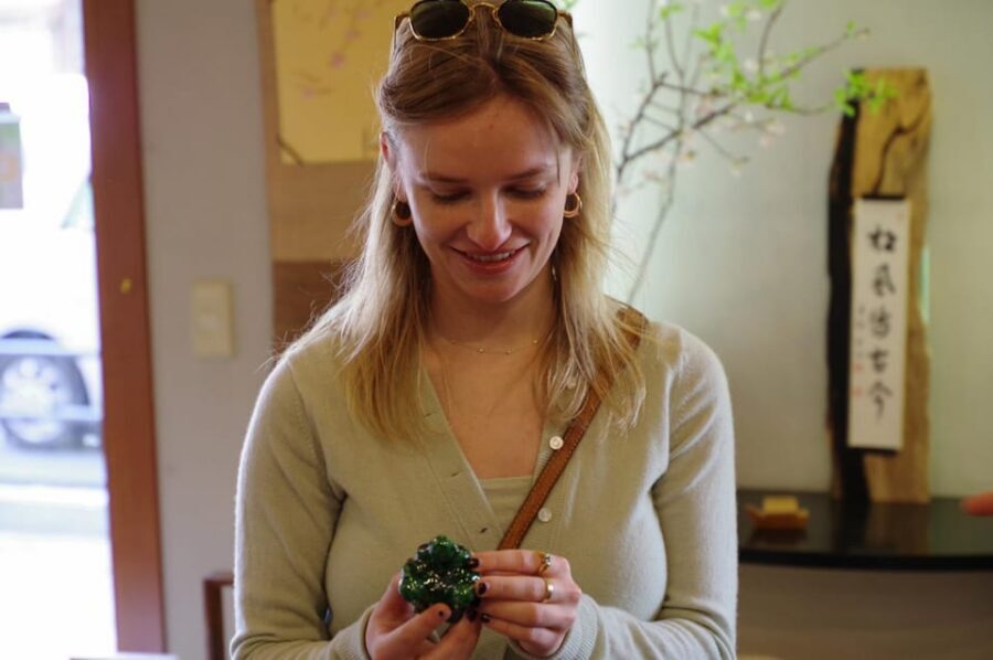 Food & Cultural Walking Tour around Zenkoji temple in Nagano - Guides, Language, and the Small-Group Advantage