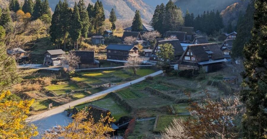 From Kanazawa: Shirakawa-go, Gokayama and Wood Carving Art - Kanazawa to Inami: Getting to the Wood-Carver Town First