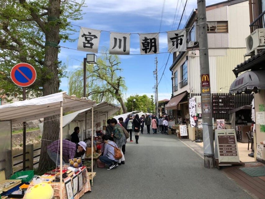 From Takayama: Guided Day Trip to Takayama and Shirakawa-go - Lunch, snacks, and shopping in the one-hour freedom window