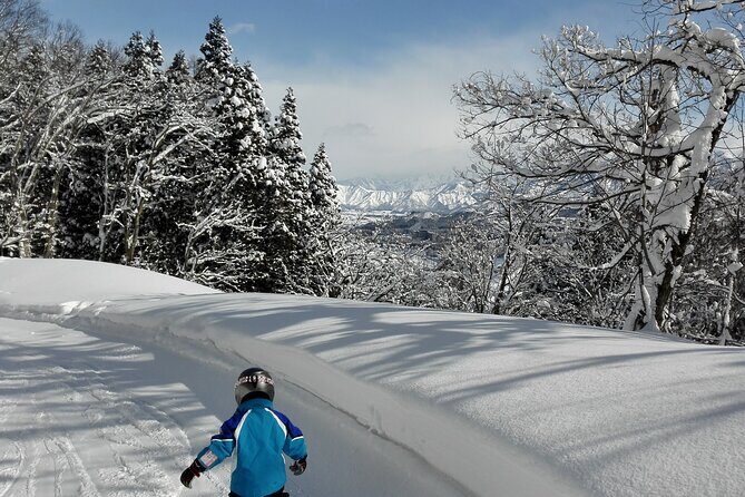Full Day Ski Lesson (6 hours) in Yuzawa, Japan - What’s included vs. what costs extra (lift ticket, gear, lunch)