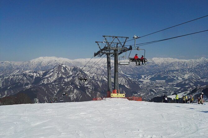 Full Day Snowboard Lesson (6 hours) - Instructors you can learn from: J Lam and Shakeel stand out in feedback