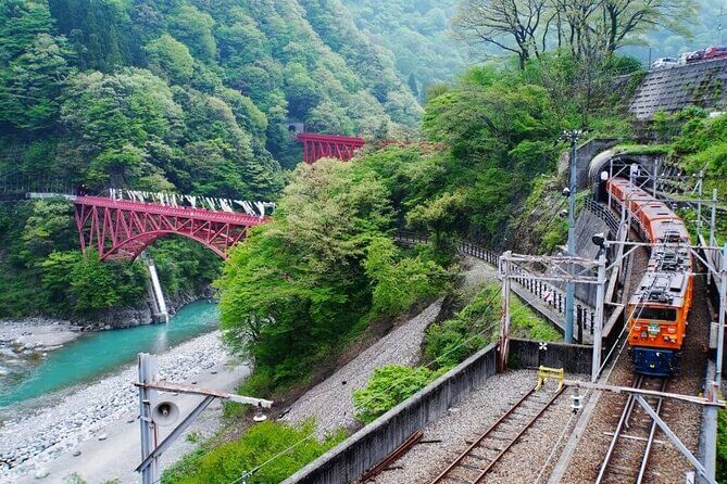 Full Day Tour to Kurobe Gorge and Unazuki Onsen from Kanazawa - Kurobe Gorge by trolley: dramatic views with a simple strategy for snacks