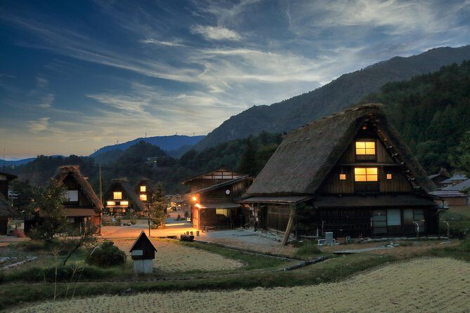 Gokayama and Shirakawago/Photoshoot by professional photographer - Gokayama and Shirakawago: UNESCO gassho-zukuri towns, planned for photos