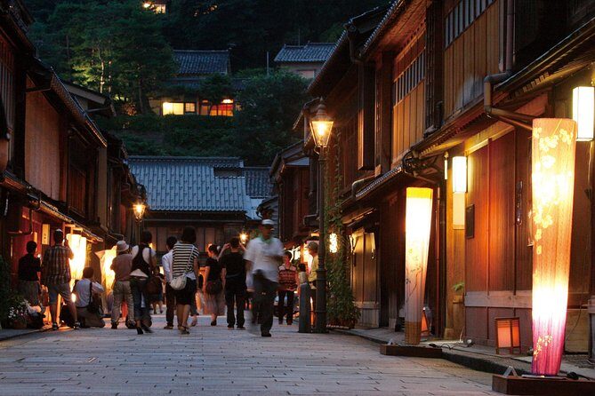 Guided Night Tour to Feel the Samurai Culture in Kanazawa - Key highlights at a glance