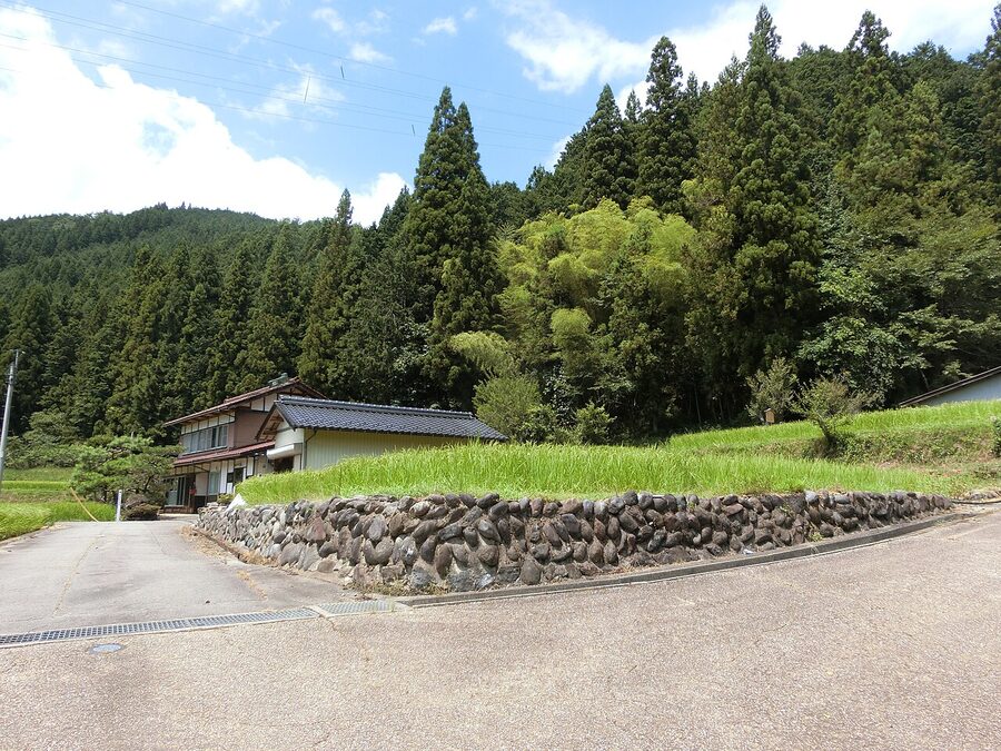 Stone steps and walls of the Mokuja-ji temple ruin in Gujo