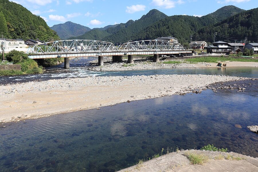 Nagara River and Yoshida River confluence at Gujo Hachiman