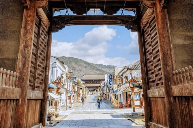 Half-Day Zenkoji Tour with Tea Experience - Zenkoji, Oyaki, Sake, and Matcha in a 4-hour plan