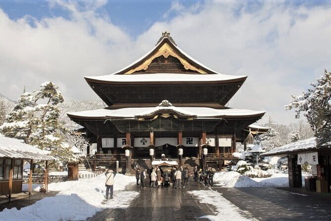 Half-Day Zenkoji Tour with Tea Experience - Meeting point, start time, and how the tour actually runs