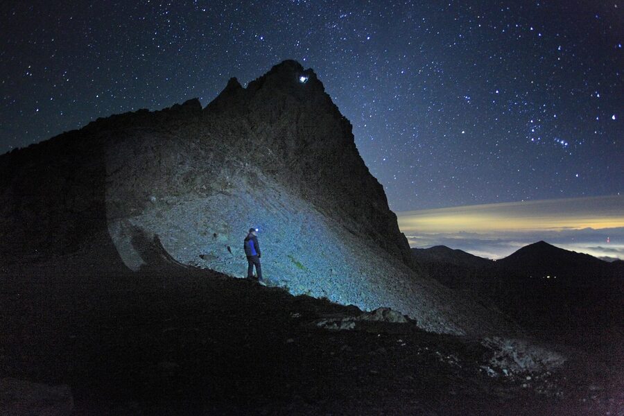 Yarigatake under a starry sky