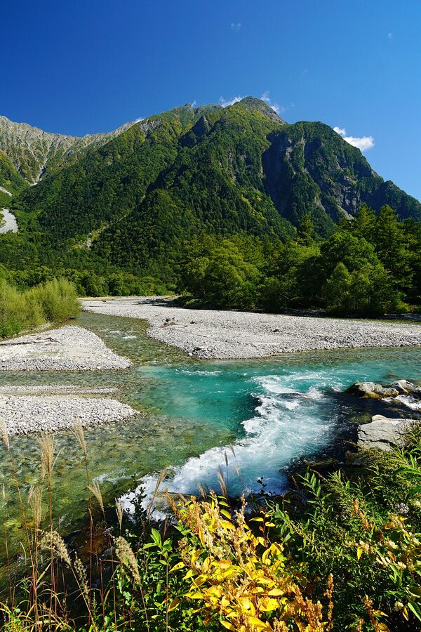 Myojin-ike pond beneath Mount Myojin, Kamikochi