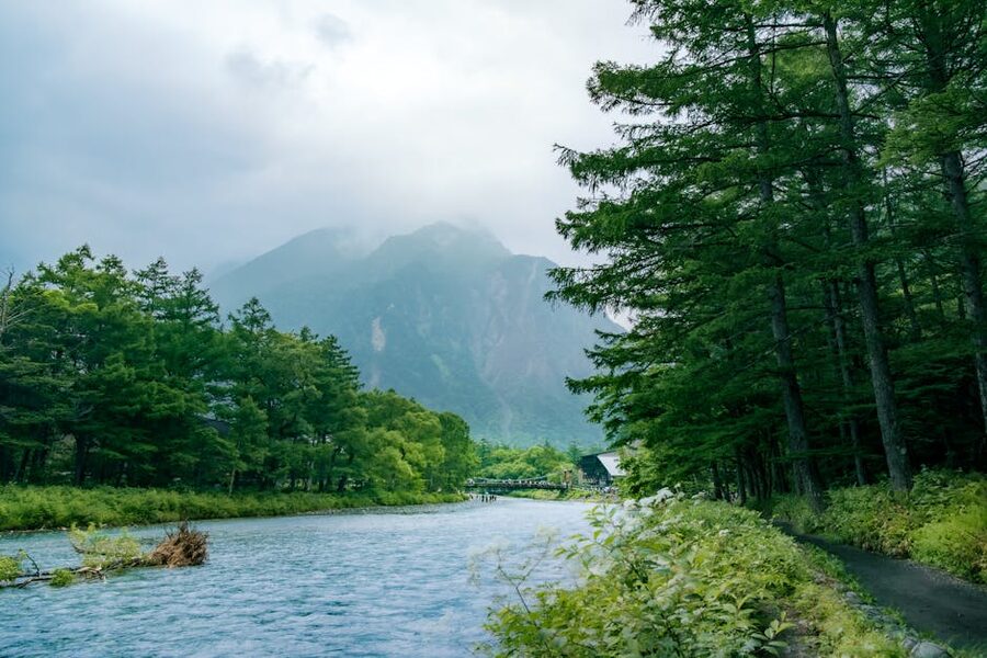 Walking trail along the Azusa river through Kamikochi
