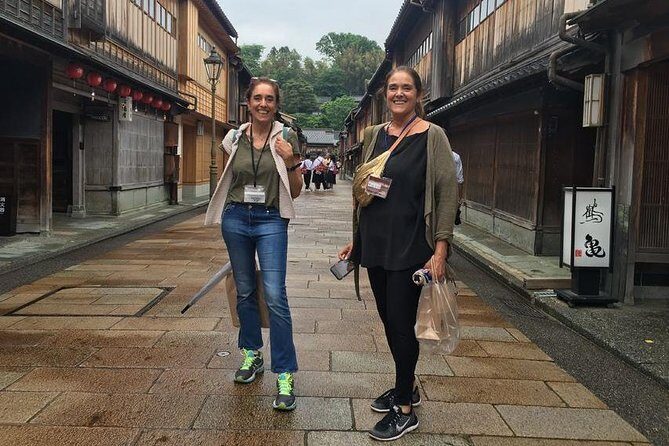 Kanazawa 4hr Private Tour with Government Licensed Guide - Why a 4-hour private walk is such a smart Kanazawa move