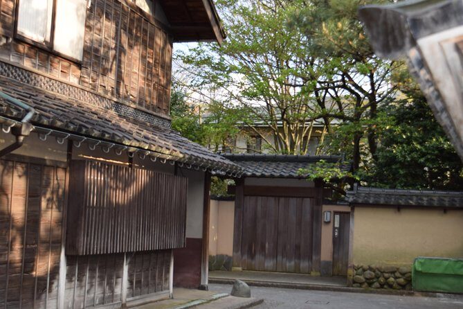 Kanazawa Full-Day Tour Private & Personalized with a Local Guide - Temple neighborhood walking: quiet streets, wooden lanes, and spiritual context
