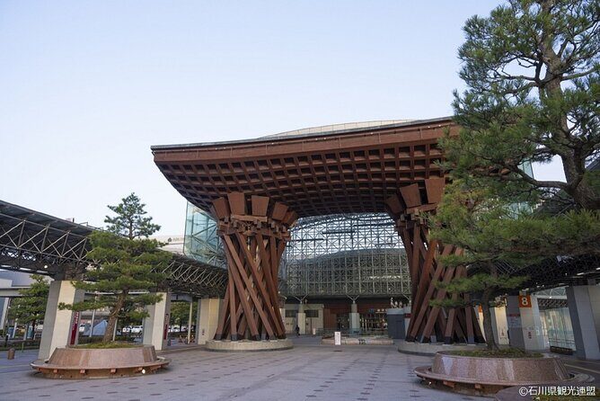 Kanazawa Half Day E-bike Tour - Kenrokuen Garden: how to make the most of an hour