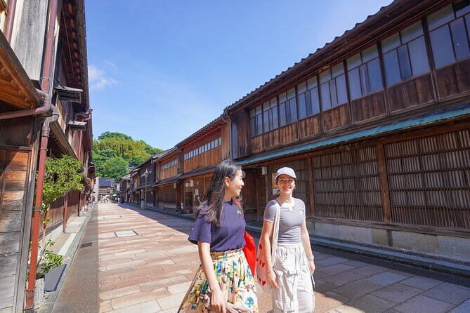 Kanazawa Half-day Tour: Curated: Gardens, Craft & Geisha District - Key Things You’ll Notice on This Kanazawa Tour