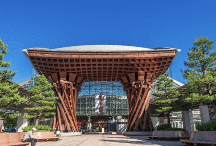 Kanazawa: Main Sights and Hidden Spots Guided Walking Tour - A 4-hour Kanazawa route that actually fits a day