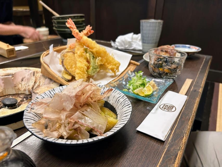 Kanazawa Night Tour With Full Course Meal - The 90-Minute Geisha District Walk: Stories, Not Just Sights