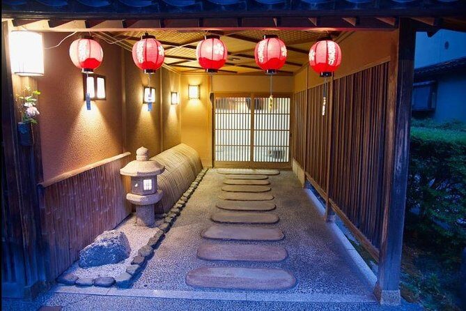 Kanazawa Night Tour with Local Meal and Drinks - Should you book Kanazawa Night Tour with Local Meal and Drinks?