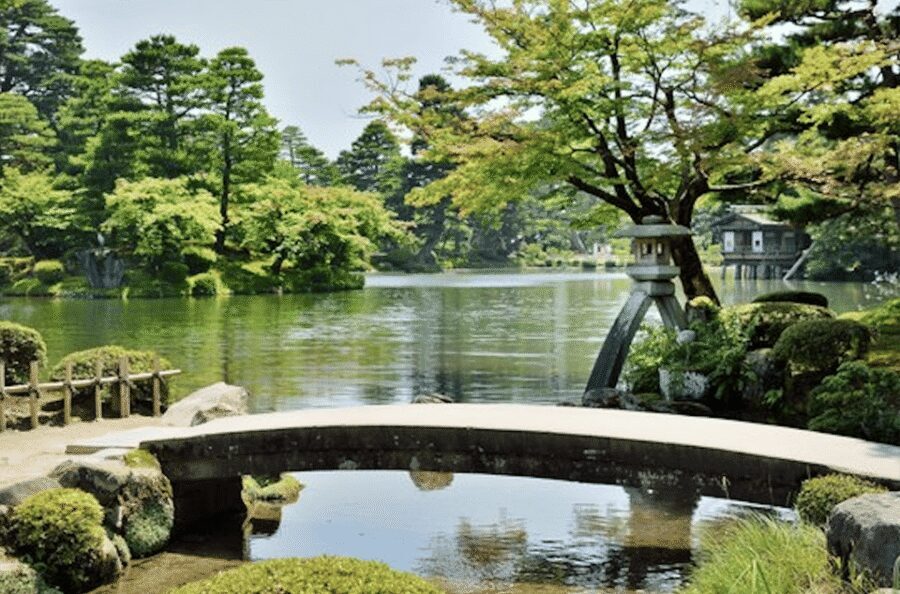 Kanazawa: Private Custom Tour with Local Guide - Kanazawa Castle Park: samurai context without turning it into a lecture