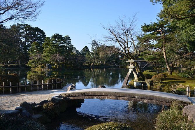 Kanazawa Private Tour with a Local – Highlights & Hidden Gems - Higashi Chaya: Geisha Quarter Atmosphere and Teahouse Charm