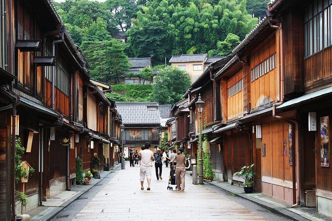 Kanazawa: Private Walking Tour with a Local - How the Private Route Really Works (No Script, No Fixed Stops)