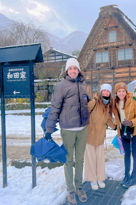 Kanazawa: World Heritage Shirakawa-go & Two Local Experience - Shirakawa-go’s Gassho-zukuri village walk and local tastes