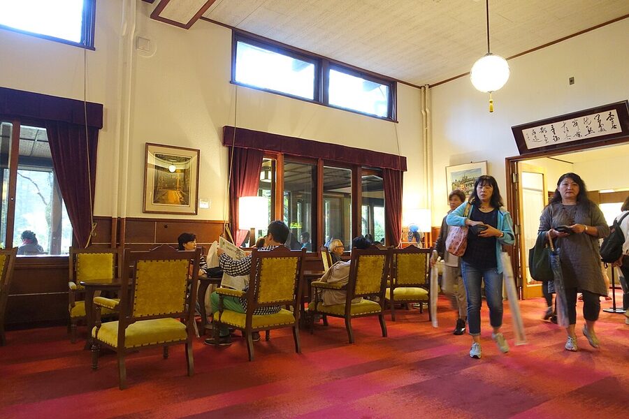 Mampei Hotel Karuizawa interior lobby