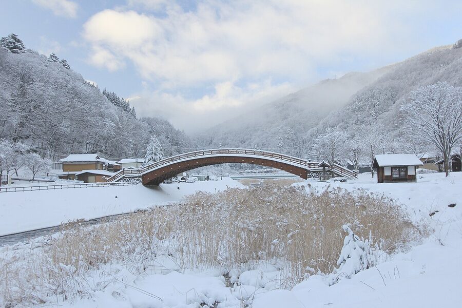 Kiso-no-Ohashi wooden bridge across the Narai River