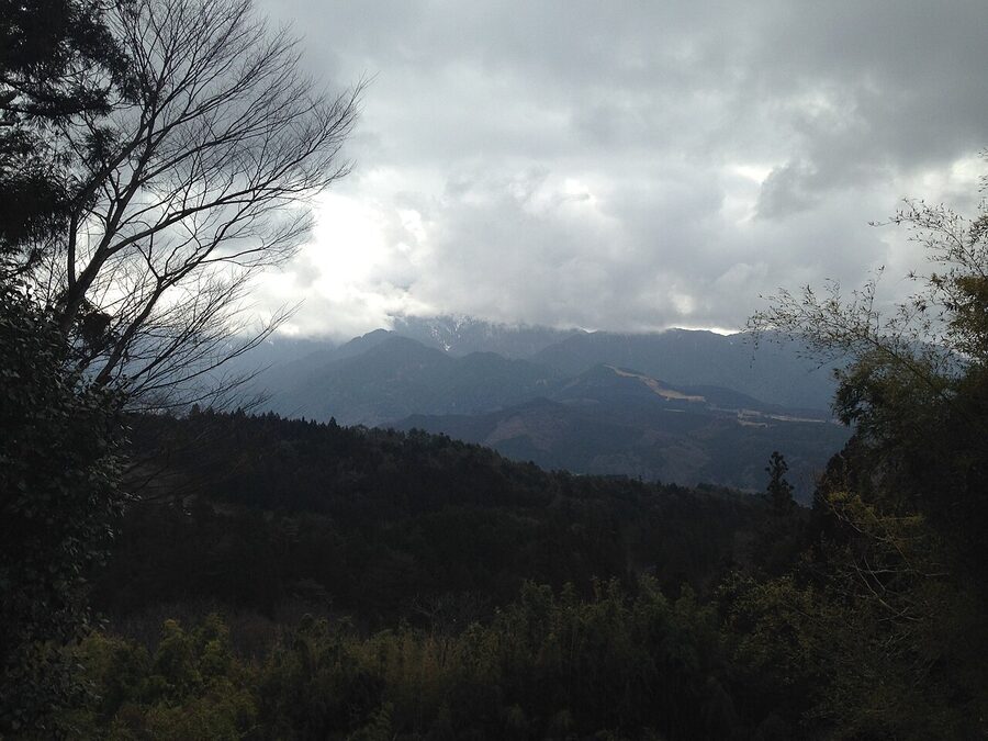 Mount Ena seen from the upper end of Magome-juku