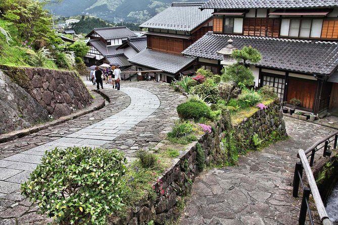 Magome & Tsumago Nakasendo Trail Day Hike with Government-Licensed Guide - When to go: the Dec to Feb ice reality