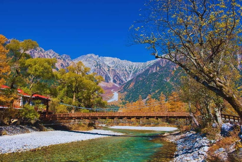 Matsumoto Castle & Best of Nagano: Kamikochi, Narai and more - Matsumoto Castle: the Crow Castle in a guided, walk-and-climb visit