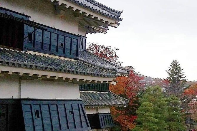 Matsumoto Castle Tour & Samurai Experience - English support and smooth translation in the training space