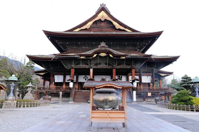 Nagano All Must-Sees 4hr Private Tour with Licensed Guide - Who should book this private Nagano tour, and who should skip it