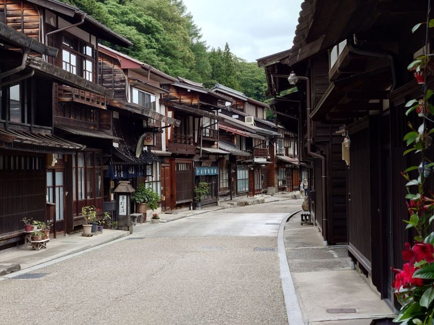 Nagano/Matsumoto: Matsumoto Castle and Narai-juku Day Trip - Matsumoto Castle: National Treasure status and views from the top floor