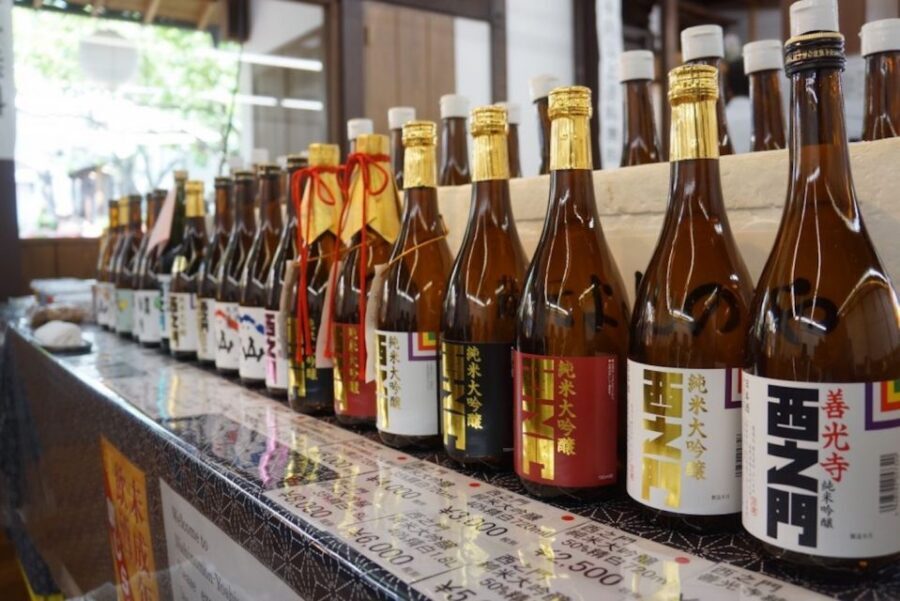 Nagano: Snow Monkeys, Zenkoji Temple & Sake Day Trip - Who this Nagano tour is for (and who should think twice)