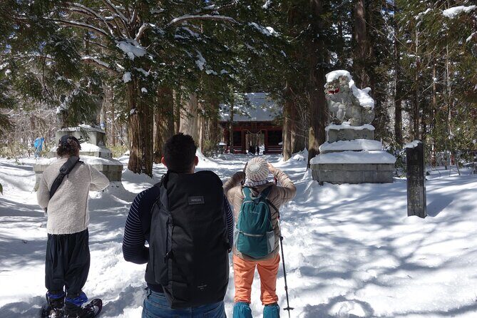 Nagano Snowshoe Hiking Tour - Coffee, snow “tables,” and why the small moments matter