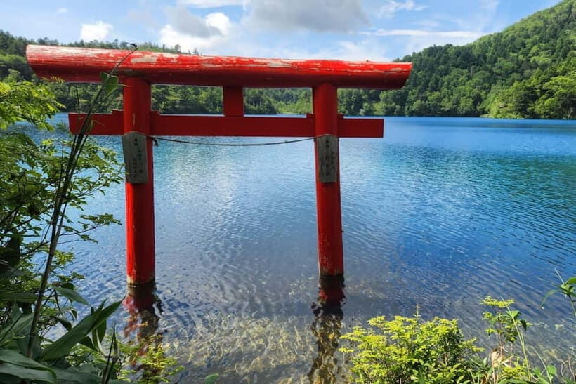 Nagano UNESCO Park: Emerald Acid Lake & Ghibli Onsen Town - Shibu Onsen: lantern alleys, lunch, and a Ghibli-style atmosphere